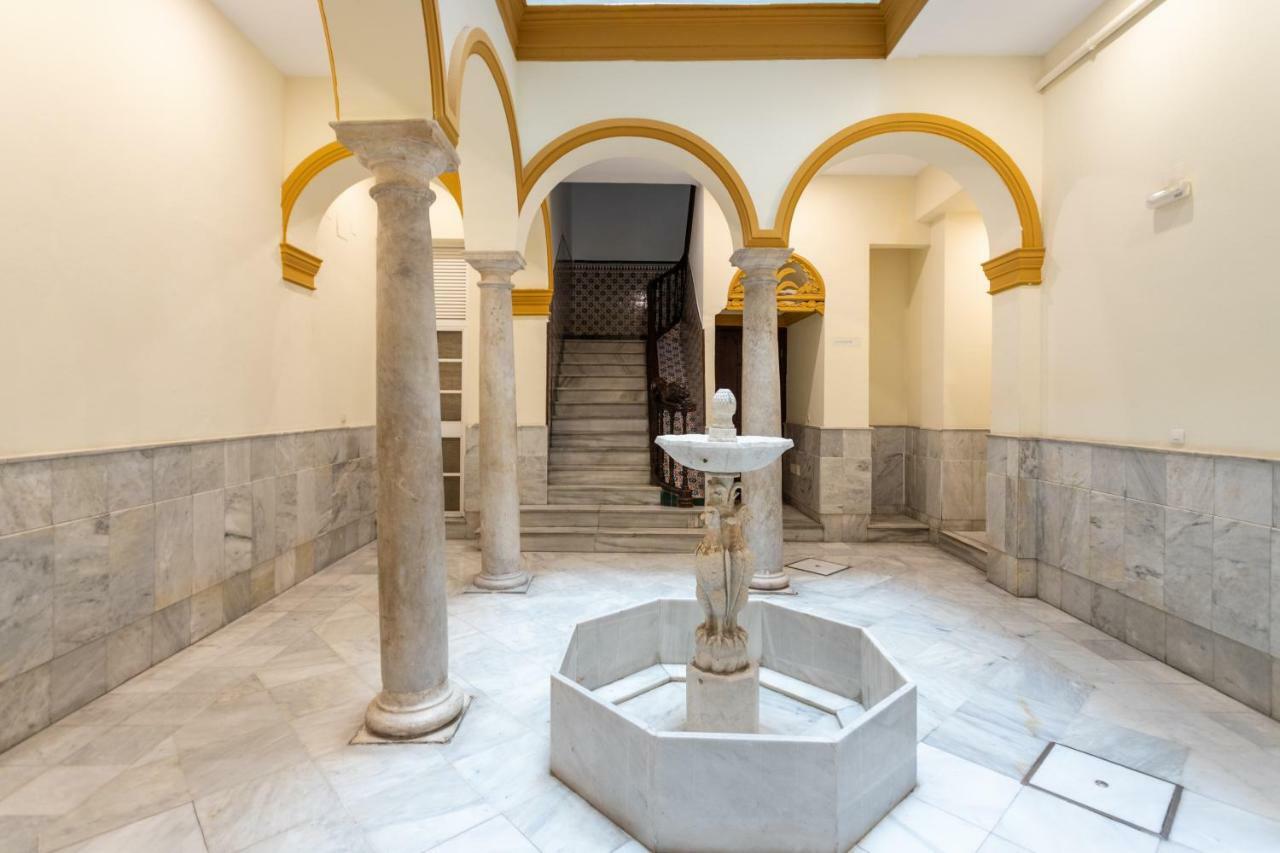 Apartamento Atarazanas Malaga Centro Historico Buitenkant foto