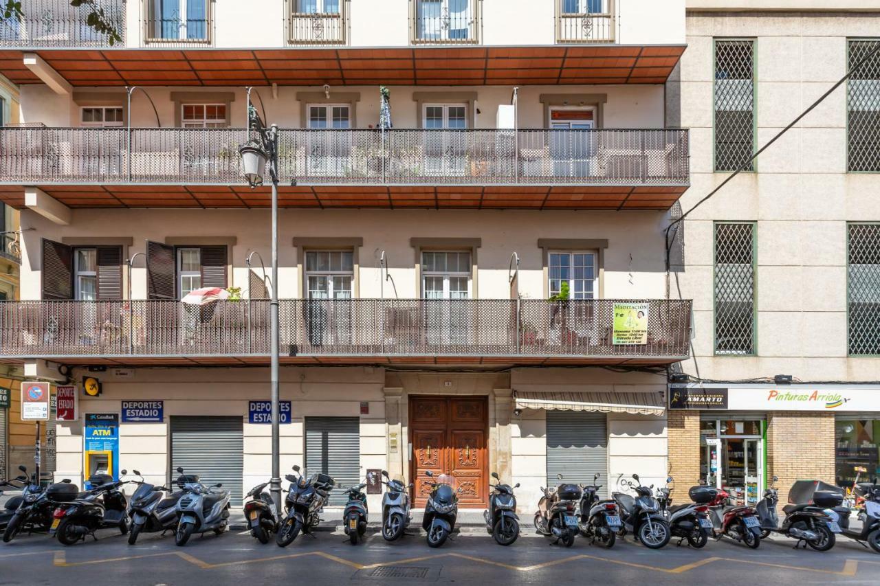Apartamento Atarazanas Malaga Centro Historico Buitenkant foto