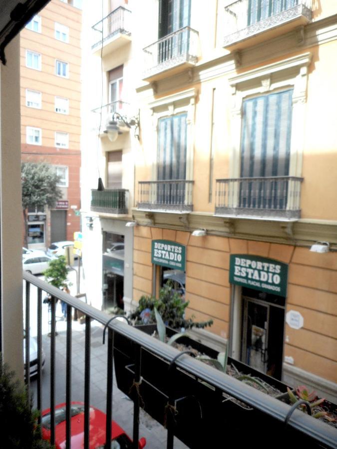 Apartamento Atarazanas Malaga Centro Historico Buitenkant foto